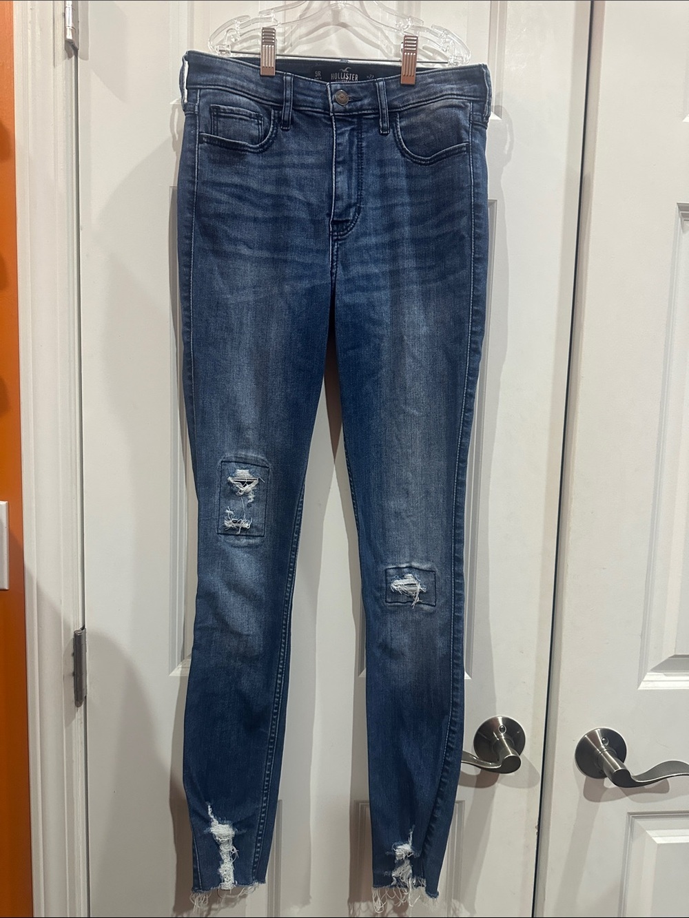 NWOT Hollister Women's Dark Indigo Distressed Skinny Jeans size W27 L30